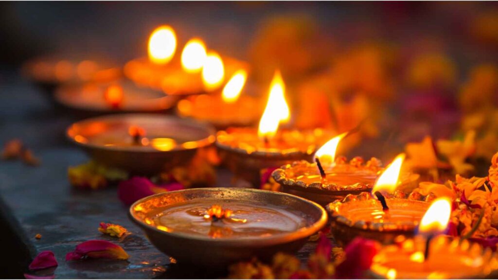 Sacred Diyas in Hinduism: Rituals Temples, and Spiritual Traditions 2 Ritualistic Applications of Diyas